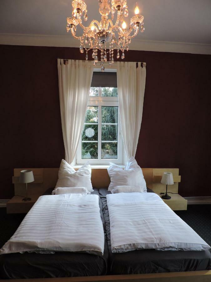 Altes Pastorat Bed & Breakfast Barmstedt Eksteriør bilde